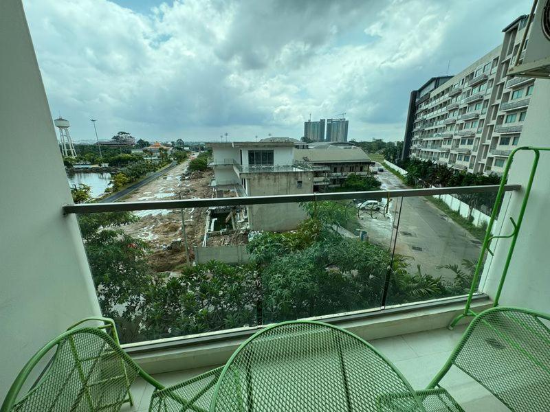 Maldives Resort By Psr Pantai Jomtien Luaran gambar